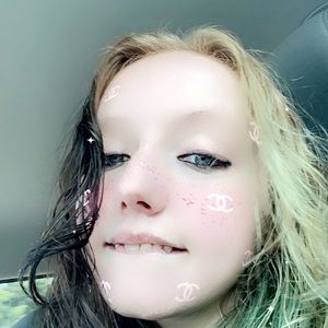 Meet your Posher, Jade